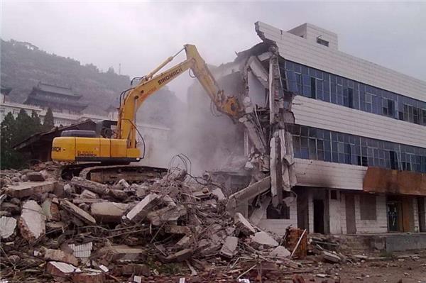 建筑拆除施工要注意哪些事项？