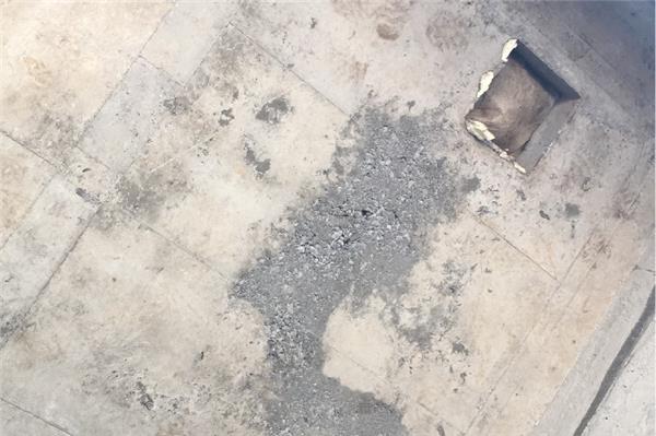 关于内墙抹灰对跑模的剔凿要求。