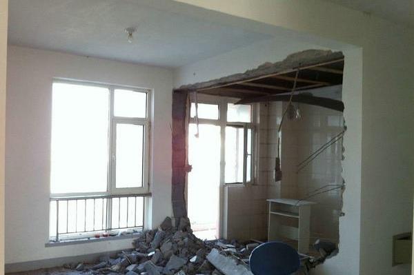 旧房子装修拆除改造价格是多少？拆改费多少钱？