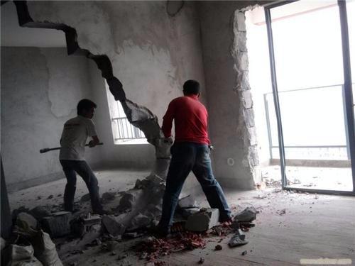 室内装修拆除，拆除混凝土多少钱一个平方？