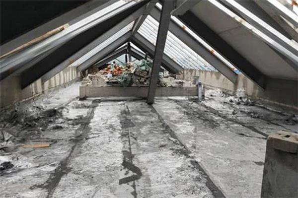 到底顶楼业主是否可以随便改动阁楼的露台？