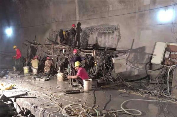 混凝土楼板拆除施工详细方案。