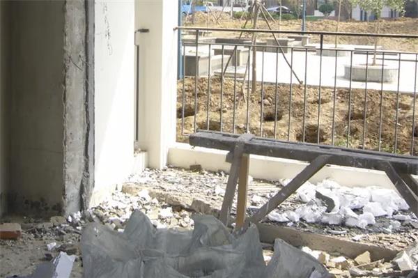 装修拆除怎么收费？拆墙的垃圾怎么处理？