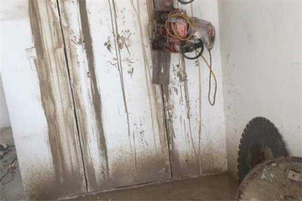 楼房墙壁开门洞怎么好拆？