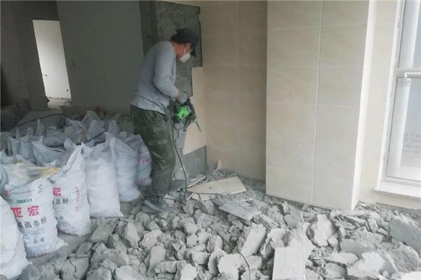 拆除旧装修，如何砸瓷砖？