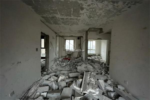 拆除旧装饰一平方多少钱？