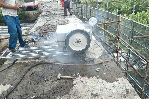 我公司专业混凝土切割拆除