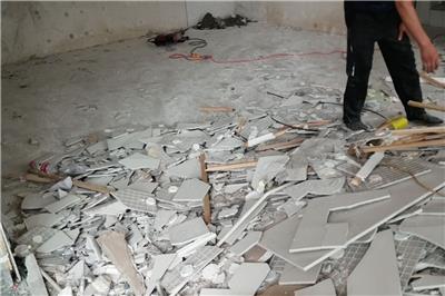 人工如何拆除室内的混凝土地面？